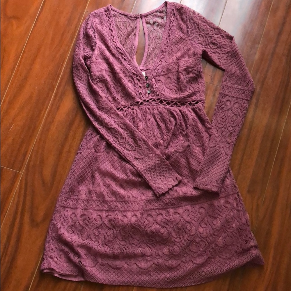 Hollister mauve lace long sleeve dress